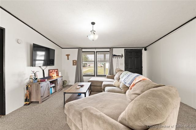 1323 W Kenwood Drive, Austin, IN 47102