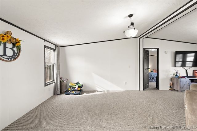 1323 W Kenwood Drive, Austin, IN 47102