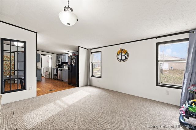 1323 W Kenwood Drive, Austin, IN 47102