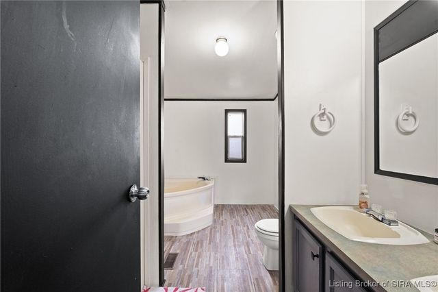 1323 W Kenwood Drive, Austin, IN 47102