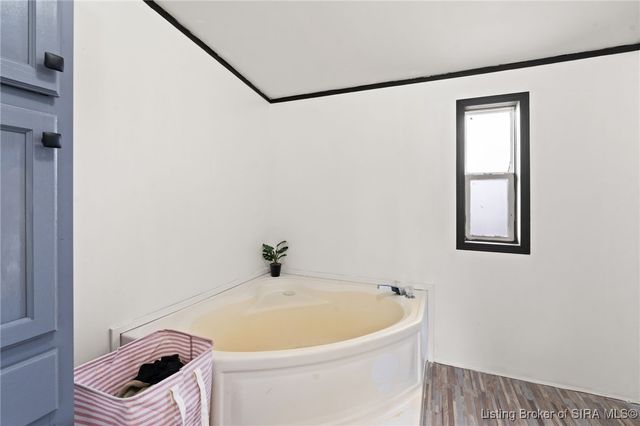 1323 W Kenwood Drive, Austin, IN 47102