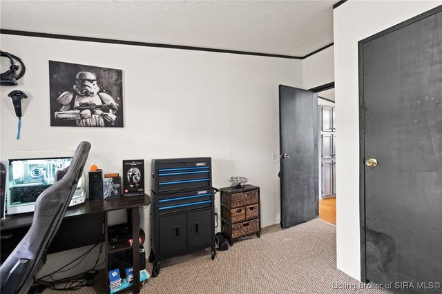 1323 W Kenwood Drive, Austin, IN 47102