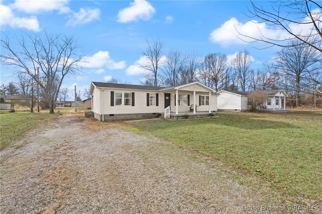 1323 W Kenwood Drive, Austin, IN 47102