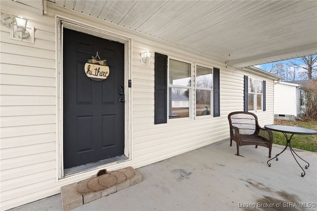 1323 W Kenwood Drive, Austin, IN 47102