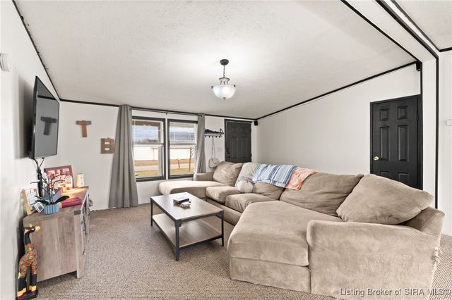 1323 W Kenwood Drive, Austin, IN 47102