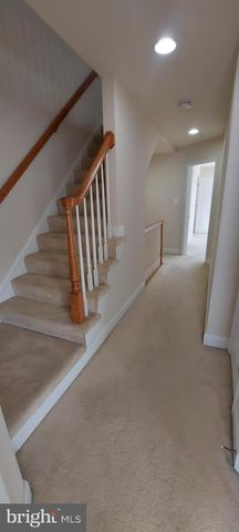 11808 REGENTS PARK DR, Germantown, MD 20876