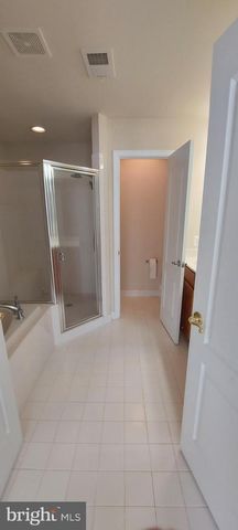 11808 REGENTS PARK DR, Germantown, MD 20876