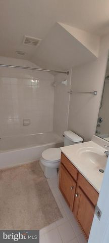 11808 REGENTS PARK DR, Germantown, MD 20876