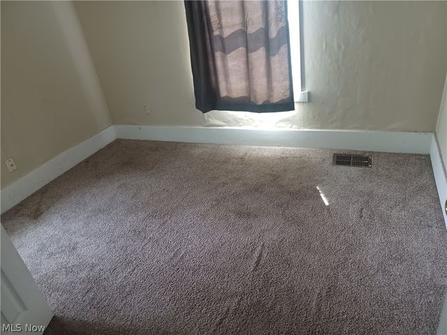 2031 Willard Avenue SE, Warren, OH 44484