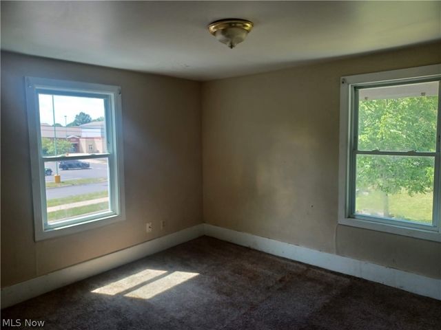 2031 Willard Avenue SE, Warren, OH 44484
