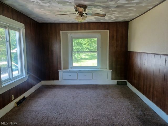 2031 Willard Avenue SE, Warren, OH 44484