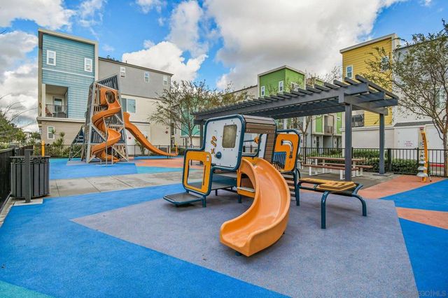 1956 Pavilion Ln, Chula Vista, CA 91915