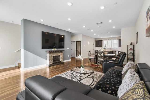 1956 Pavilion Ln, Chula Vista, CA 91915