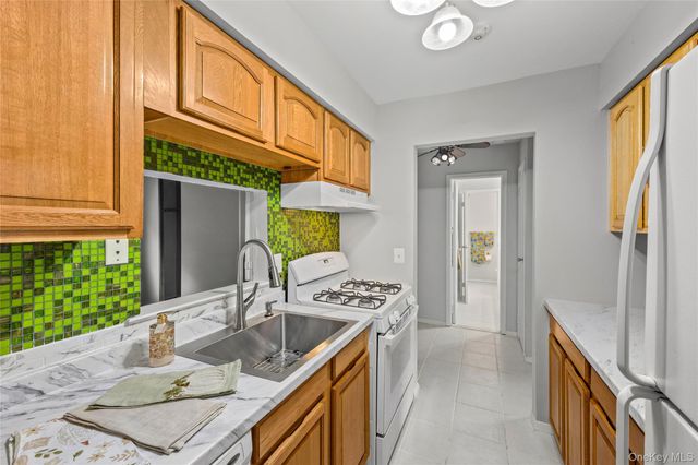 42 Pointe Circle South 0, Coram, NY 11727