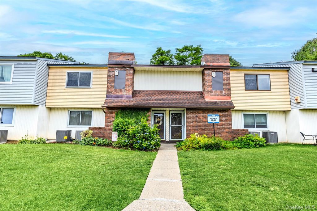 42 Pointe Circle South 0, Coram, NY 11727