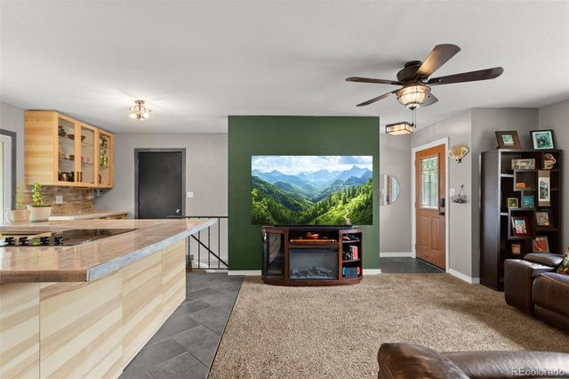 1216 Hathaway Drive, Colorado Springs, CO 80901