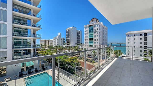 253 GOLDEN GATE POINT 401, Sarasota, FL 34236
