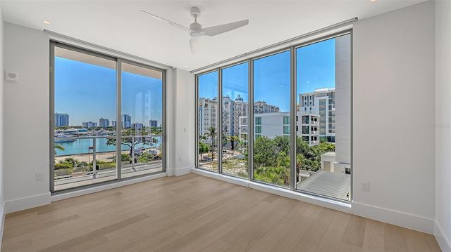 253 GOLDEN GATE POINT 401, Sarasota, FL 34236