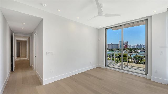 253 GOLDEN GATE POINT 401, Sarasota, FL 34236