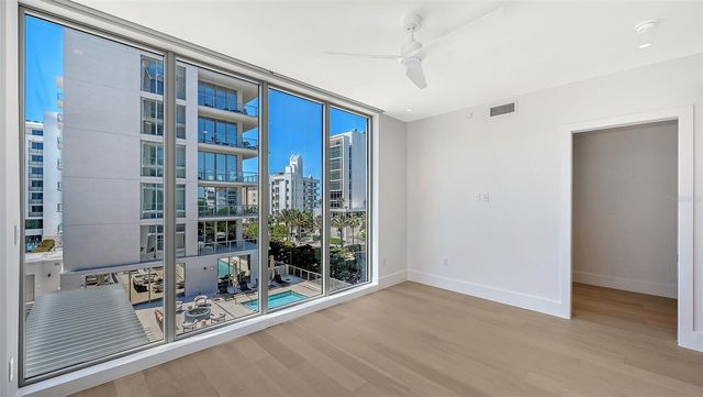 253 GOLDEN GATE POINT 401, Sarasota, FL 34236