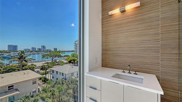 253 GOLDEN GATE POINT 401, Sarasota, FL 34236