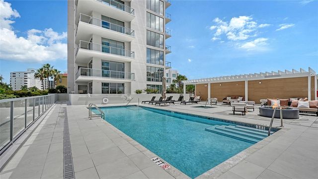 253 GOLDEN GATE POINT 401, Sarasota, FL 34236