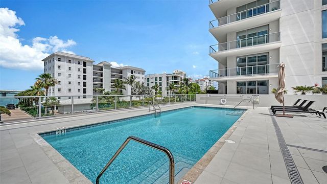 253 GOLDEN GATE POINT 401, Sarasota, FL 34236