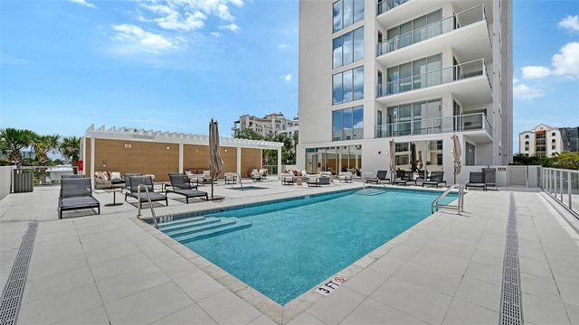 253 GOLDEN GATE POINT 401, Sarasota, FL 34236