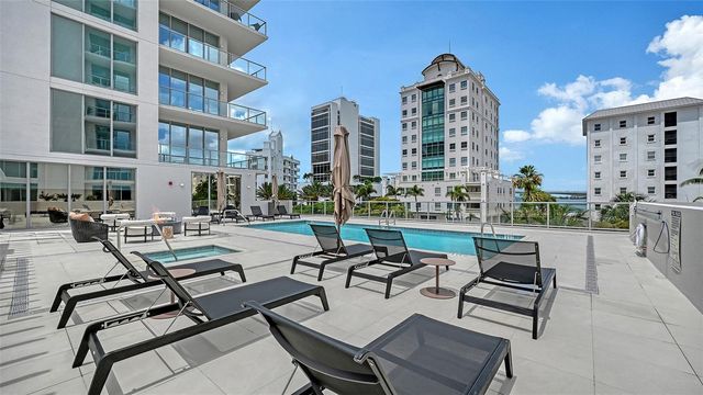 253 GOLDEN GATE POINT 401, Sarasota, FL 34236