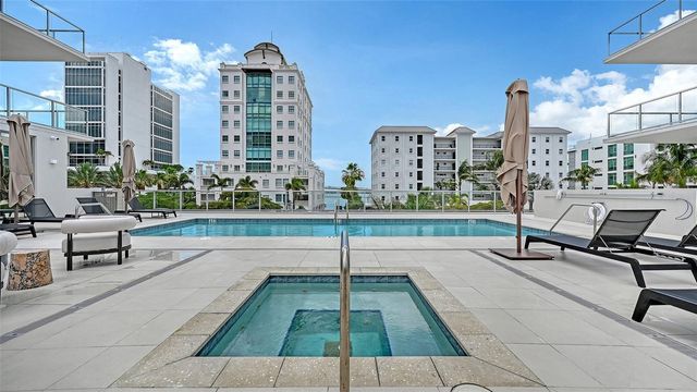 253 GOLDEN GATE POINT 401, Sarasota, FL 34236