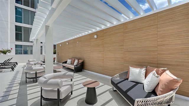 253 GOLDEN GATE POINT 401, Sarasota, FL 34236