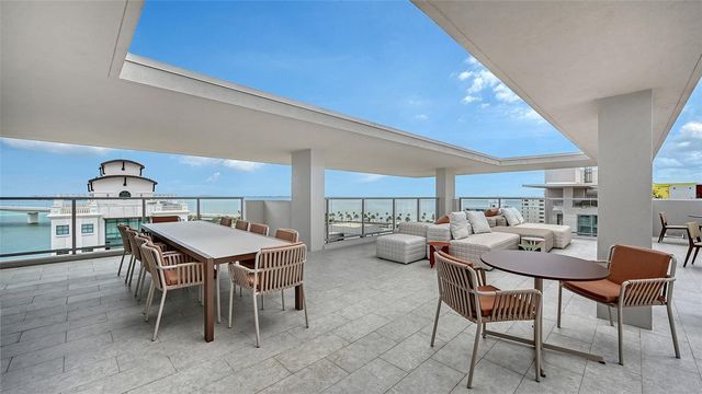 253 GOLDEN GATE POINT 401, Sarasota, FL 34236