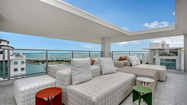 253 GOLDEN GATE POINT 401, Sarasota, FL 34236