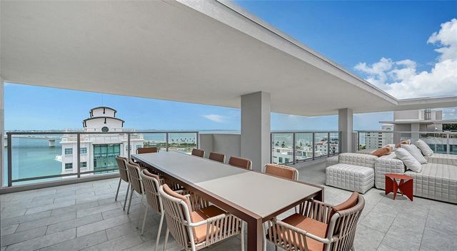 253 GOLDEN GATE POINT 401, Sarasota, FL 34236
