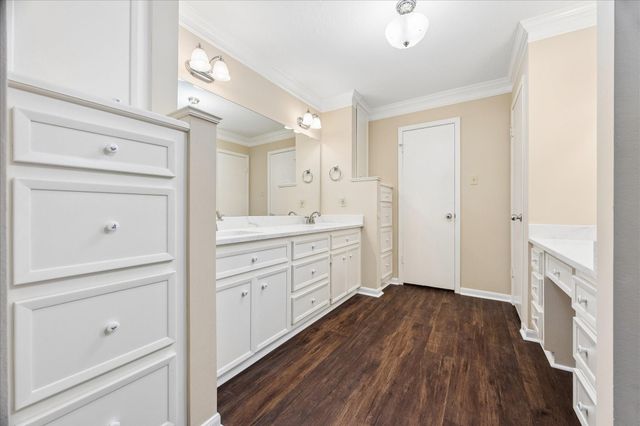 636 Rancho Bauer Drive, Houston, TX 77079
