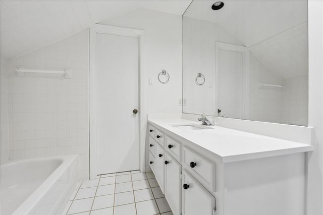 636 Rancho Bauer Drive, Houston, TX 77079