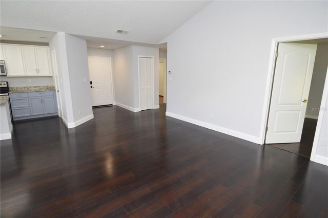 8621 FANCY FINCH DRIVE 201, Tampa, FL 33614
