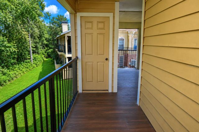8621 FANCY FINCH DRIVE 201, Tampa, FL 33614