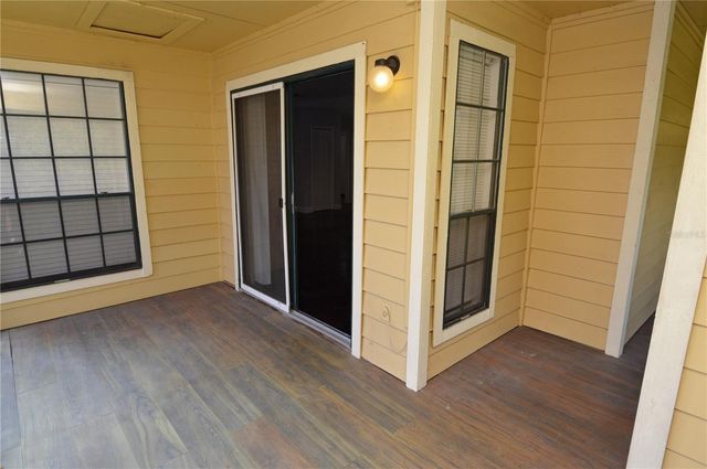 8621 FANCY FINCH DRIVE 201, Tampa, FL 33614