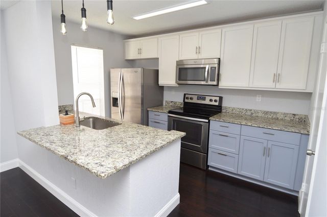 8621 FANCY FINCH DRIVE 201, Tampa, FL 33614