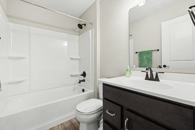 2491 Bella Ridge, 403-104, Covington, KY 41017