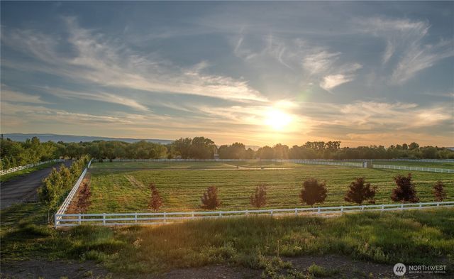3 B Look Road, Ellensburg, WA 98926