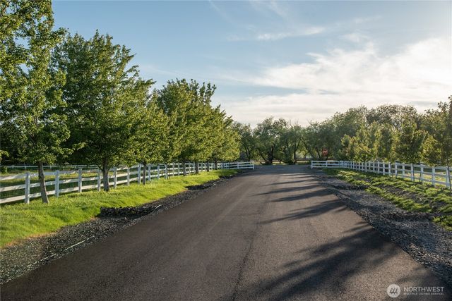 3 B Look Road, Ellensburg, WA 98926
