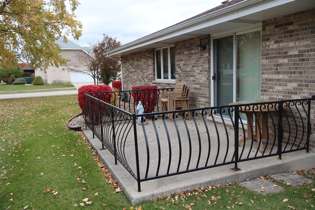 10551 EAGLE RIDGE Drive 127, Orland Park, IL 60467