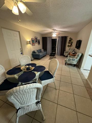 1680 Sunny Brook Lane NE J211, Palm Bay, FL 32905