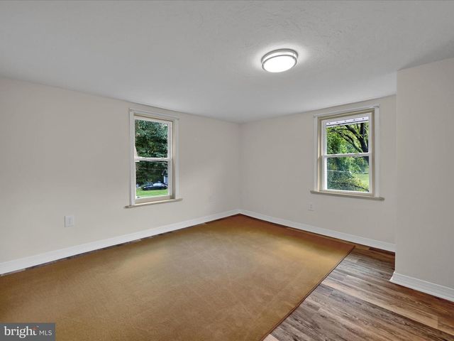 204 S STANHOPE RD, Pine Grove, PA 17963