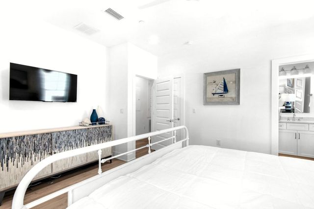 65 Tarpon Street, Destin, FL 32541