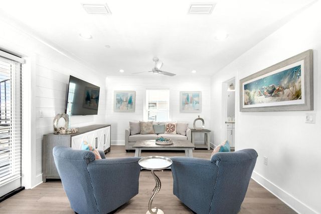 65 Tarpon Street, Destin, FL 32541