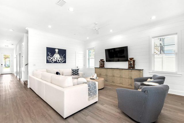 65 Tarpon Street, Destin, FL 32541