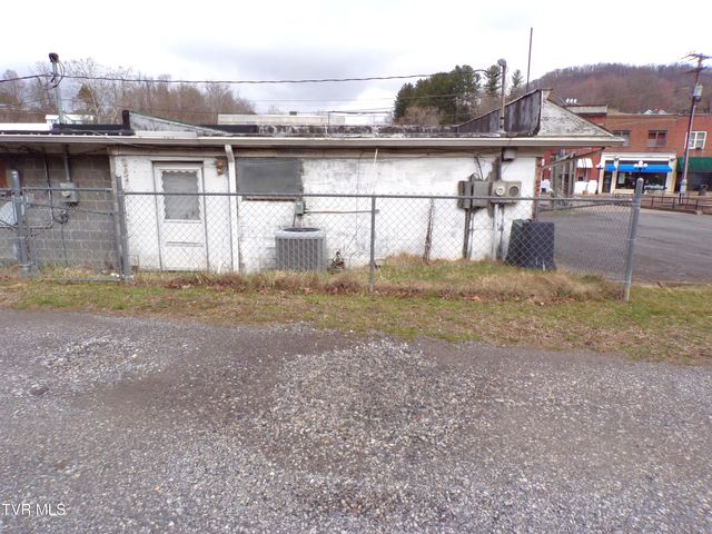 340 East Front Street, Coeburn, VA 24230